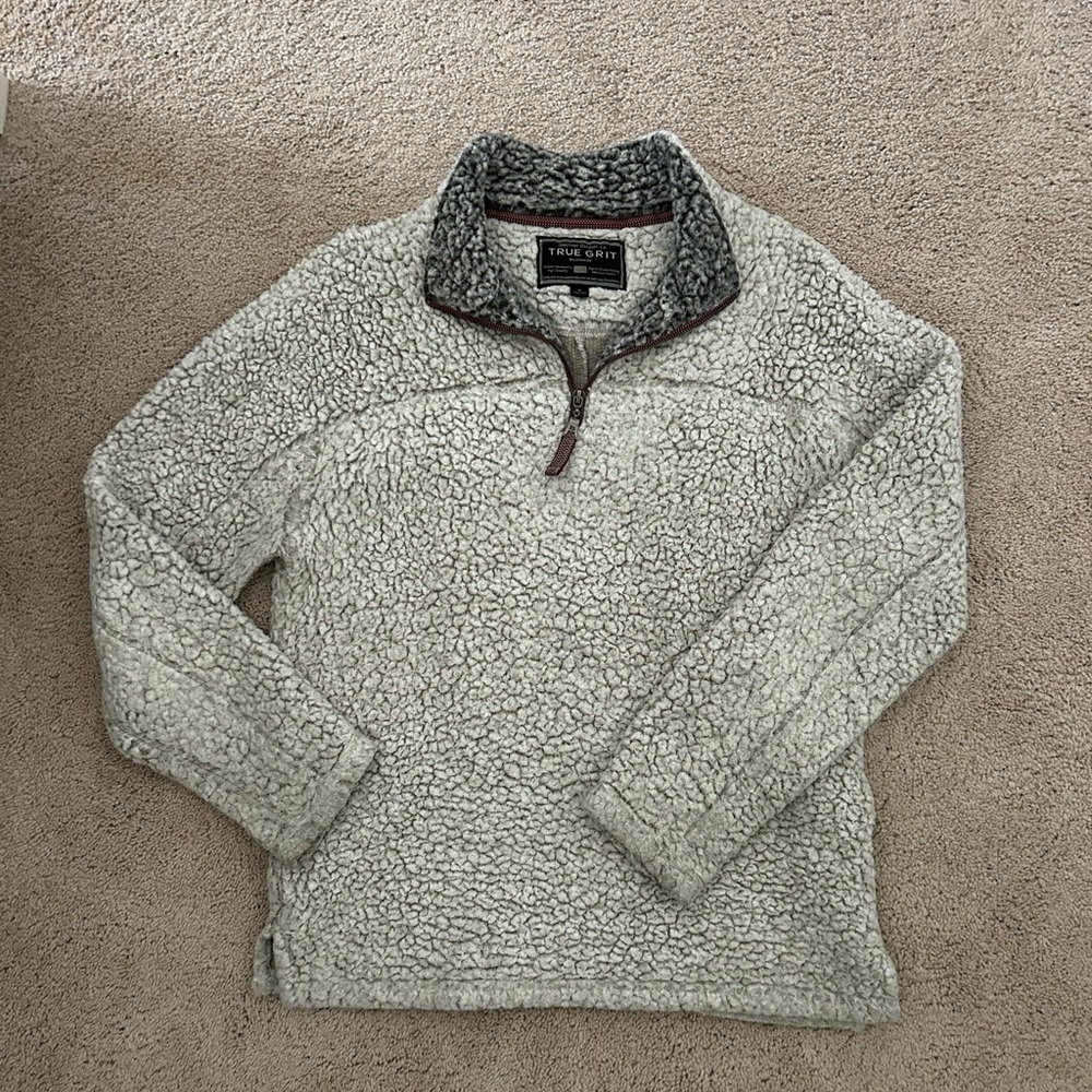 True Grit stadium pullover